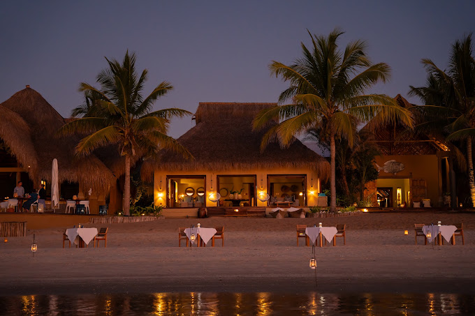 Strand und Lagune vor Azura Benguerra im Bazaruto-Archipel, Mosambik – Inselabschluss nach einer Safari in Sabi Sands